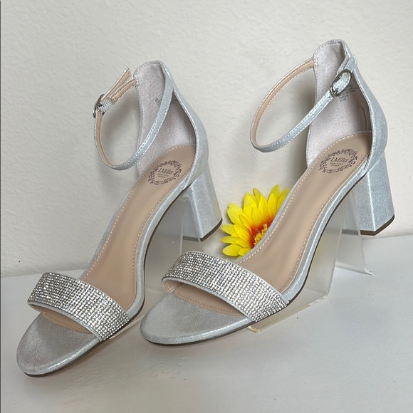 I. Miller Shoes - Elegant Silver Ankle Strap Heels. I. Miller brand, new without tag